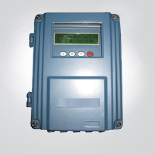 Wall mount ultrasonic flow meter